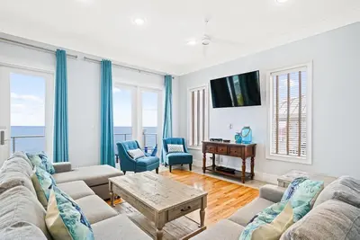 Image de Fall Availability! Beachfront! Dog-Friendly! Amazing Views! Community Pool Access!