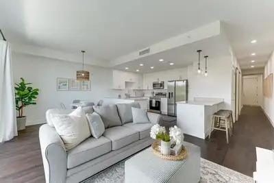 Image de All-New, Waterfront Condo Near Downtown Sarasota
