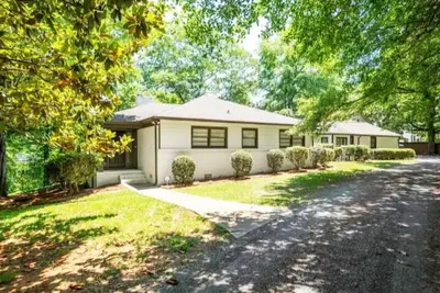 Image de 3, 700 sqft-Cozy/Private Villa style Ranch in SouthPark-King en Suite-Winter Rdy!