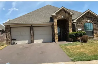 Image de 4br/2ba Home near Cowboys * Rangers*