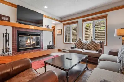 Image de The Charter at Beaver Creek A110