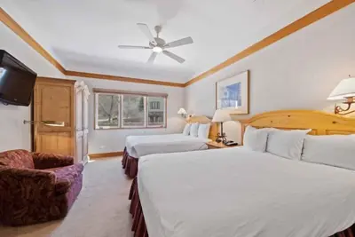 Image de The Charter at Beaver Creek F335