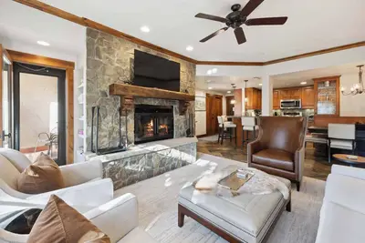 Image de Gorgeous 2br Condo at The Charter F220 with Top Resort Amenities!