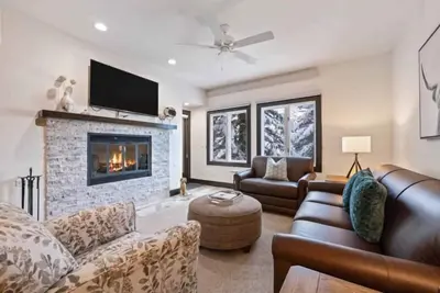 Image de The Charter at Beaver Creek F160