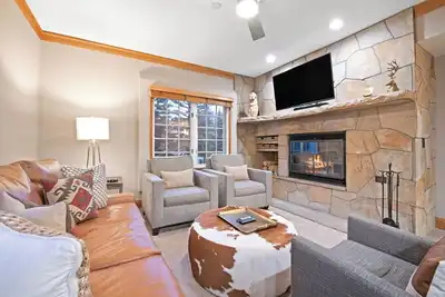 Image de The Charter at Beaver Creek C020
