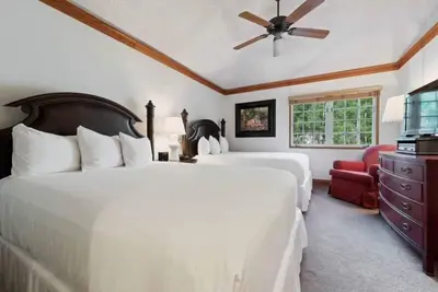 Image de The Charter at Beaver Creek A455