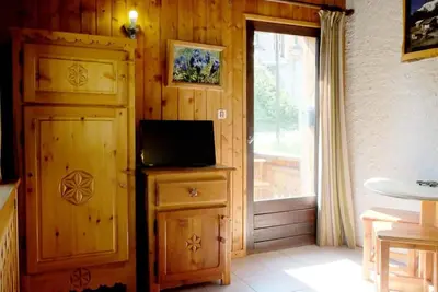 Image de 80m du centre station, 2ème étage, vue montagne, balcon, télévision, 18m², Tignes