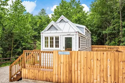 Image de Tiny Home Cabin in Hocking Hills with 60 acres private trails