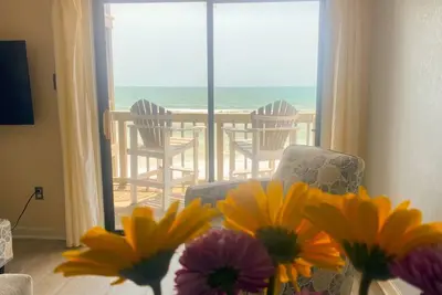 Image de Oceanside beach escape and remote work paradise!
