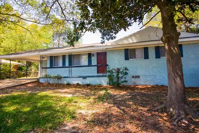 Image de Luxury Midtown Home - Only a few blocks from Fgh