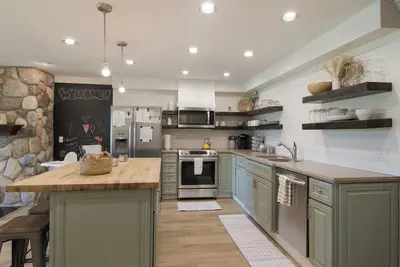 Image de Shanty Creek Condo - Pool/Beach Club Privileges ⛳️, 🎿, 🏊, 🚴‍♀️, 🍴& more