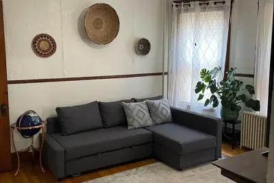 Image de Charmingly vintage 2br near downtown - Unit 2