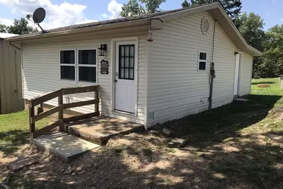 Image de Clearwater Lake, cabin minutes from Bluff View Marina & boat dock