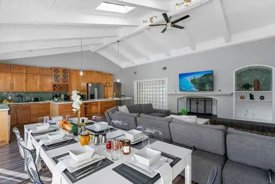 Image de Carroll Cove | 4 Bedrooms | Sleeps 14 | Heated Pool | Carrollwood, Tampa