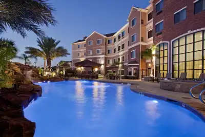 Image de Modern Suite | Free Breakfast + Pool + Hot Tub