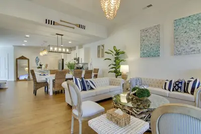 Image de Ocean View Home w/ Beach Shuttle, 5 Mi to Coast!
