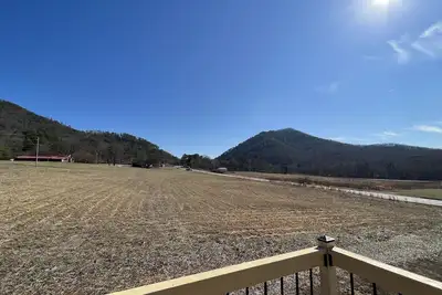 Image de 2 Br, 1ba Spacious Suite near Cherokee National Forest, Mtn view, Ocoee River
