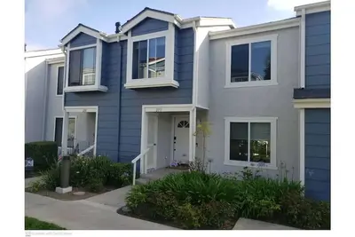 Image de New Listing, Newly Remodeled home With Ocean View