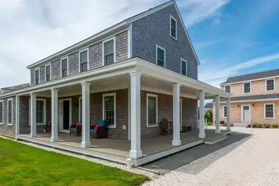 Image de Newly build home and cottage designed it to accommodate large families and kids