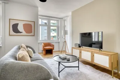 Image de Upscale Gundelingen 4 Room w\/ W\/D & Storage, nr Train Station, by Blueground