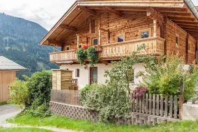 Image de Maison de vacances Neuhaus Alm avec vue sur les montagnes, terrasse plein air et Wi-Fi.