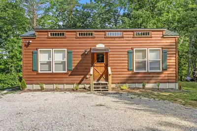 Image de Hot Tub, WiFi, Pet-Friendly - Cozy Tiny Cabin - The Ridge at Red River Gorge, Kentucky!