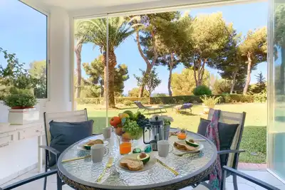 Image de 31 Miraflores Jardin B, vue imprenable, piscine, Wifi