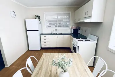 Image de Caboolture, Central Location, Sleeps 8