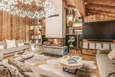 Image de Chalet 5* à Tignes avec espace bien-être, salle de jeux et réunion, 18 pers, proche des pistes