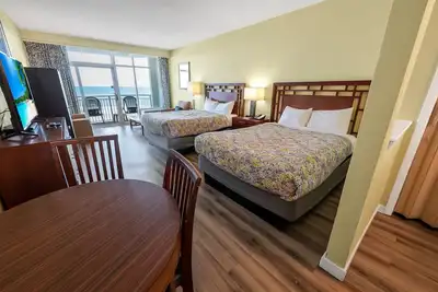 Image de New, Indoor Water Park, Direct Oceanfront, Pools!