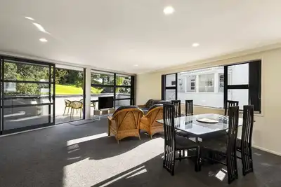 Image de Pacific Escape - Downtown, Beach & Sea Views