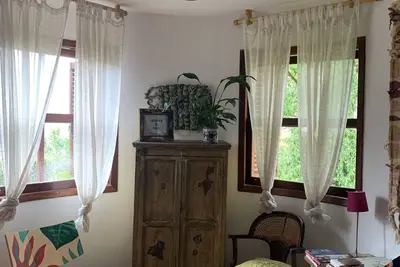 Image de Charming chalet in a condominium in the middle of nature.