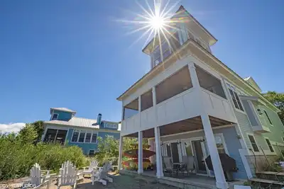 Image de Beach House on Lake Kai in Beachwalk Resort