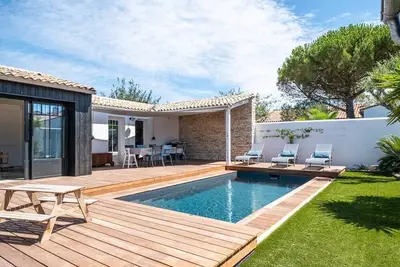Image de Maison familiale rénovée avec piscine quartier de la Cible