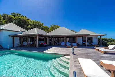 Image de Kyr (3/4 Rooms) Luxury villa