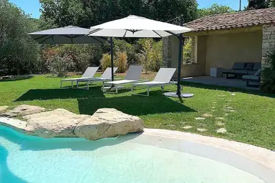 Image de Bastide 350m² rénovée, magnifique vue sur village provençal