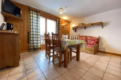 Image de 2ème étage, balcon, parking, télévision, casier à ski, 39m², Praz sur Arly