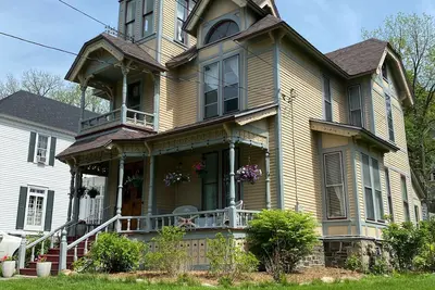Image de Historic Victorian on the Park