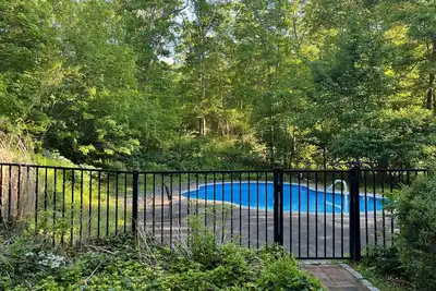 Image de 6 Little Lane - Pool Retreat