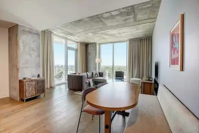 Image de Heart of Atx High Rise 1br | Pool | 10 miles Cota