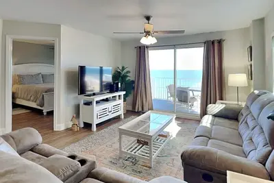 Image de Bright, Upscale Oceanfront Condo w. Amazing Views, Pool