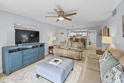 Image de Updated Siesta Key Vacation Rental at Bay Oaks