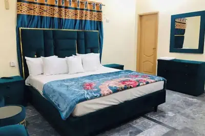 Image de Family Rooms at Defence Road.