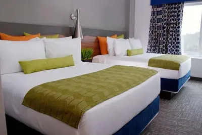 Image de 2 Two Bedrooms with 2 Queens and 1 King at The Kartrite Resort!