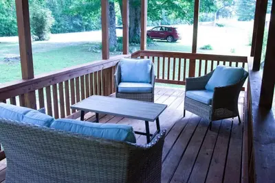 Image de Home on 30 acres next to State Park