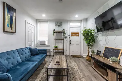Image de Carey Cottage 🏡 - Cozy 3br Stay in ❤️ of Southside!