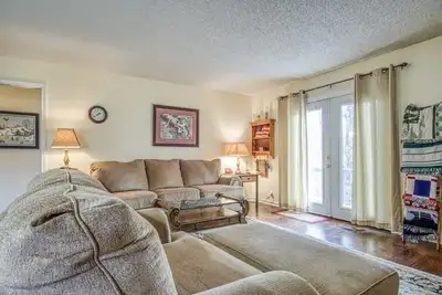 Image de Fantastic townhome situated in the woods - Half mile from Cortez Golf Course