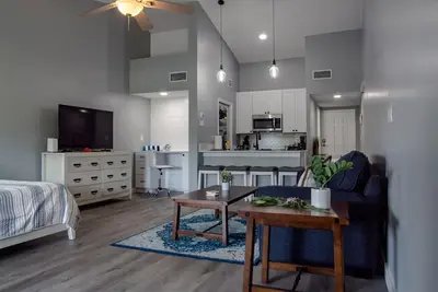 Image de Newly remodeled Studio Condo across parking lot to Ocean