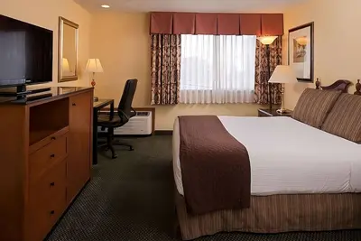 Image de Comfort and Convenience! Pets Allowed, Outdoor Pool, Free Parking