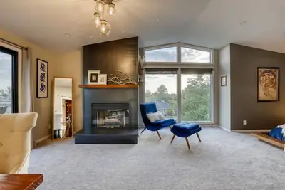 Image de Stunning City Views! Unique Design - Sleeps 6